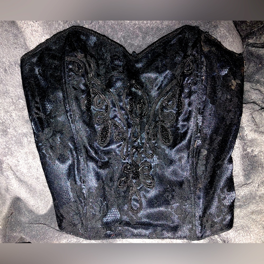 **Vintage Victoria’s Secret Gold Label Lace n Silk Strapless Corset Size XS**